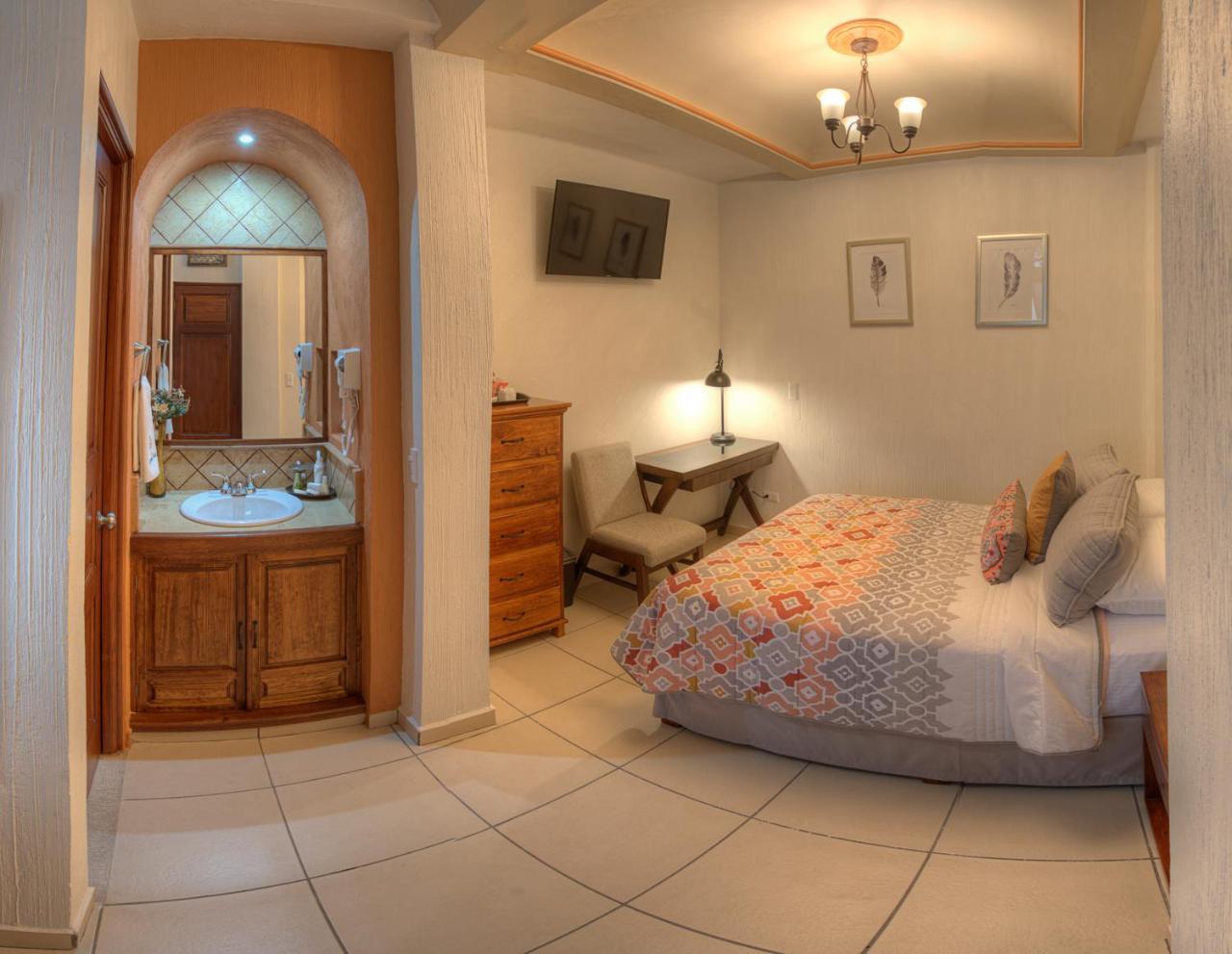 Hotel Santa Paula 태스코 데 알라르콘 외부 사진