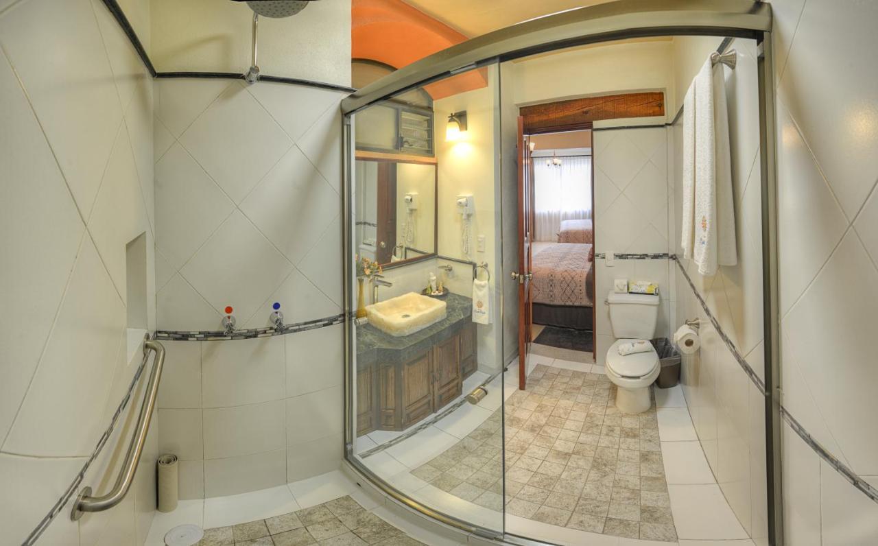 Hotel Santa Paula 태스코 데 알라르콘 외부 사진